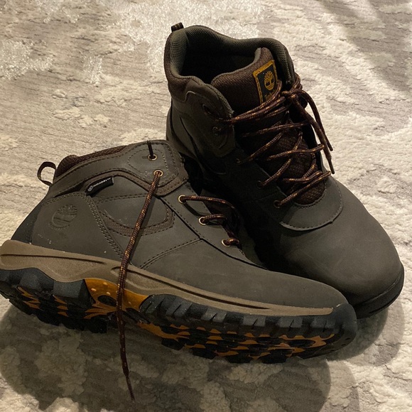 Other - Timberland winter shoes size 6 1/2